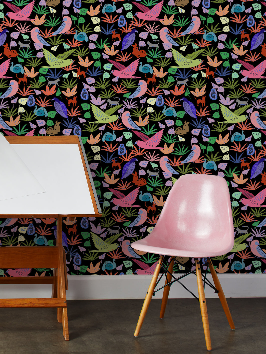 bright animales wallpaper by tea collection black