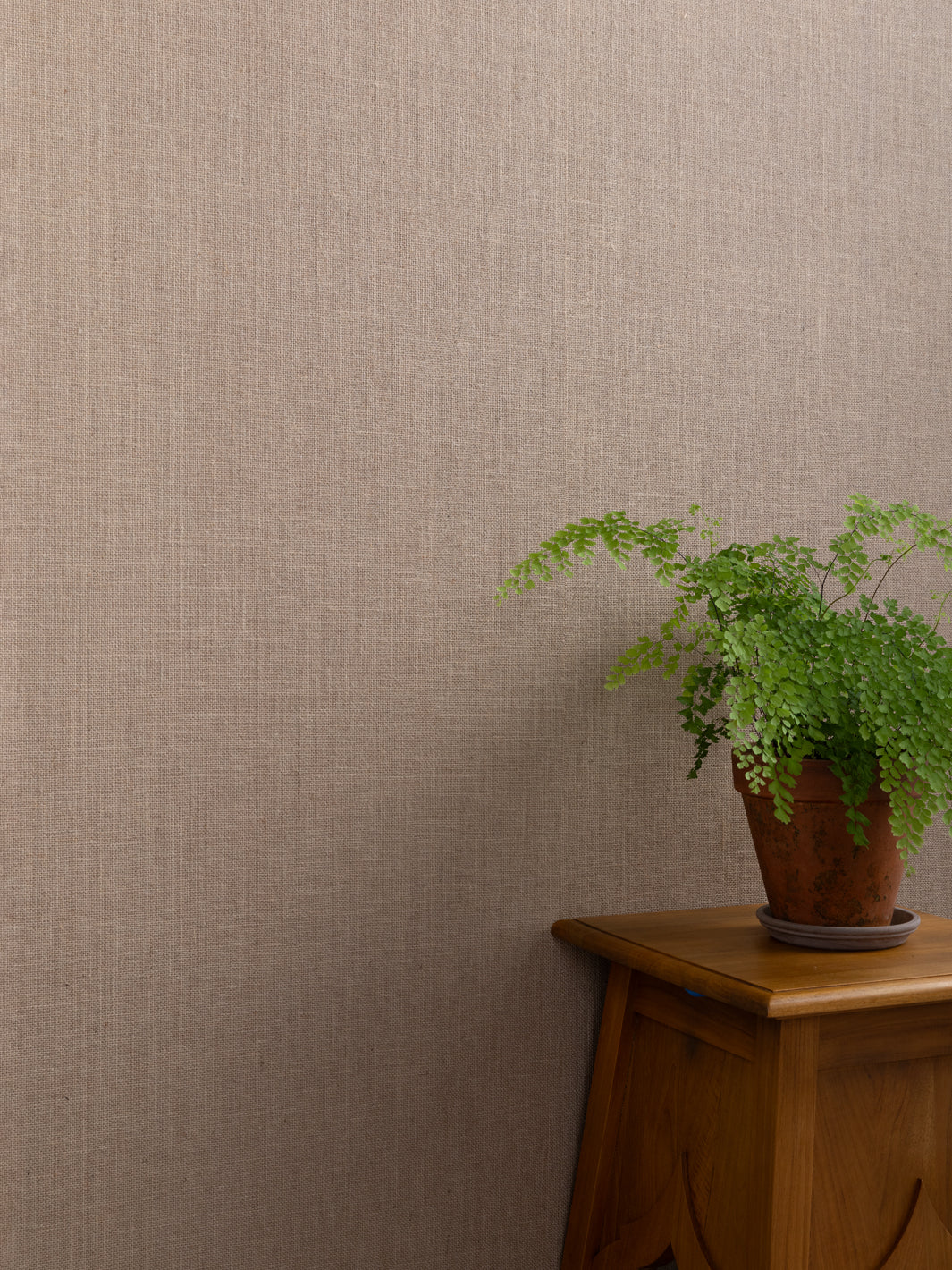 'Burlap' Grasscloth Wallpaper in Sisal