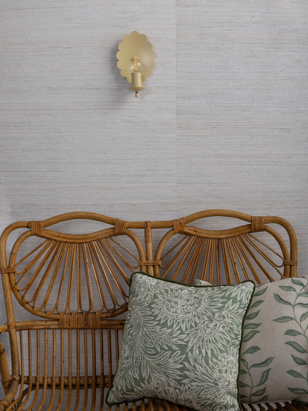 'Woven Solid' Grasscloth Wallpaper in Oat